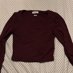 Aritzia Babaton Burgundy Long Sleeve Top